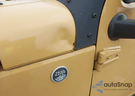 2014 Jeep Wrangler Unlimited Sport z USA, uszkodzony, nr VIN 1C4BJWDG9EL100345